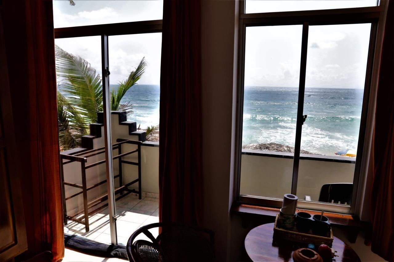 Main Reef Guest House Хиккадува Экстерьер фото